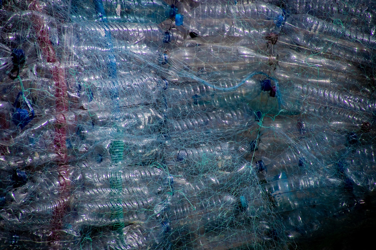 Ooh Jadi Ini Arti Simbol Segitiga di Bawah Botol atau Kemasan Plastik? Rugi Kalau Sampai Nggak Tahu