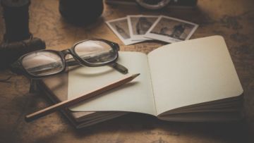 Sejarah Tentang Penulis Novel Pertama di Dunia. Nambah Wawasan Banget Nih!