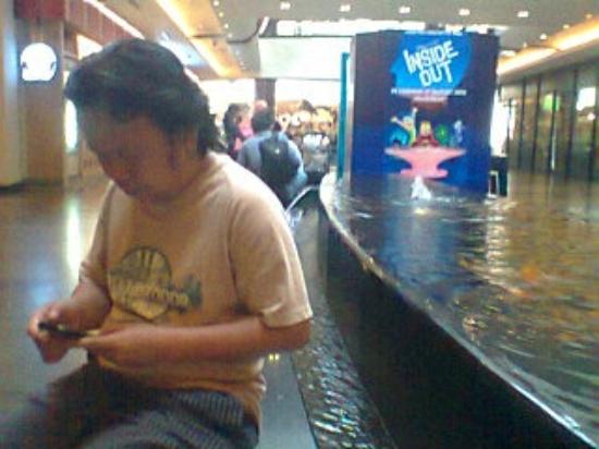 Duduk sambil nunggu