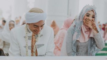 Kisah Cinta Alma: dari Bergaul dengan Awkarin, Berhijrah, Hingga Dinikahi Taqy Malik Seorang Hafiz Quran