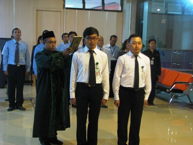 Anakmu lulus mak!!!