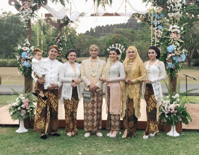 13 Foto Inspirasi dari Pernikahan Vicky Shu dengan Latar Belakang Candi Borobudur. Elegan, Unik dan Memesona
