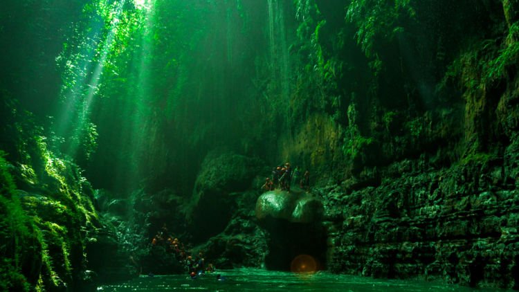 Sejarah Mengenai Green Canyon "Cukang Taneuh" Pangandaran