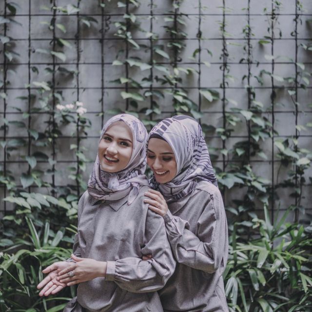 13 Ragam Tampilan Hijab Voal yang Lembut dan Anti Gerah. Simpel Tapi Cantik! 35 13 Ragam Tampilan Hijab Voal yang Lembut dan Anti Gerah. Simpel Tapi Cantik!