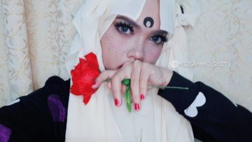 Meski Berhijab, Cewek Ini Tetap Bisa Jadi Cosplayer. Kreatif Banget!