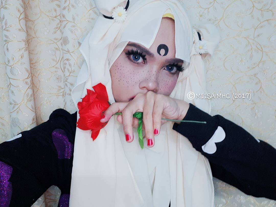 Meski Berhijab, Cewek Ini Tetap Bisa Jadi Cosplayer. Kreatif Banget!