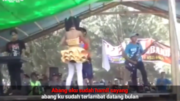 Dua Bocah Ini Nyanyikan Lagu Dewasa, Harusnya Kita Prihatin dengan Pihak yang Memfasilitasinya!