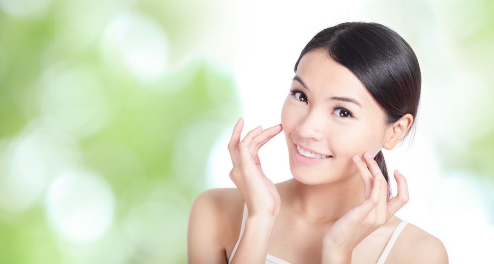 Ingin Wajah Terlihat Mulus dan Bercahaya ? Yuk Coba Tips Skin Care Rutin ini