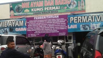 Diserang HOAX, Warung Bakso di Bekasi Ini Langsung Sepi! Tega Banget Sih