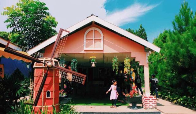 Kampoeng Tulip Bandung