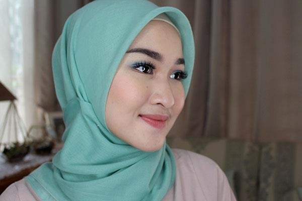 5 Beauty Vlogger Muda Indonesia yang Inspiratif 2 Kiara Leswara