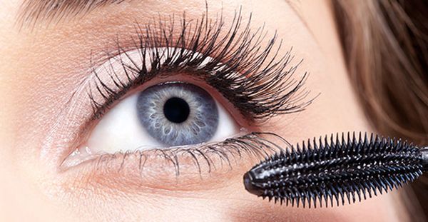 applying mascara