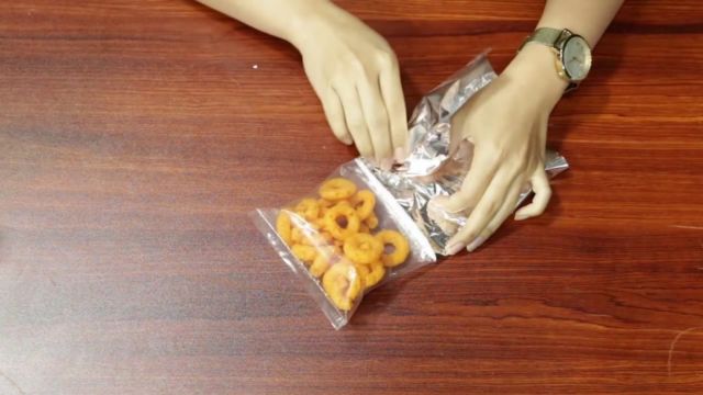 20 Fungsi Aluminium Foil dari Putihkan Gigi Hingga Perkuat Sinyal Wifi 42 20 Fungsi Aluminium Foil dari Putihkan Gigi Hingga Perkuat Sinyal Wifi