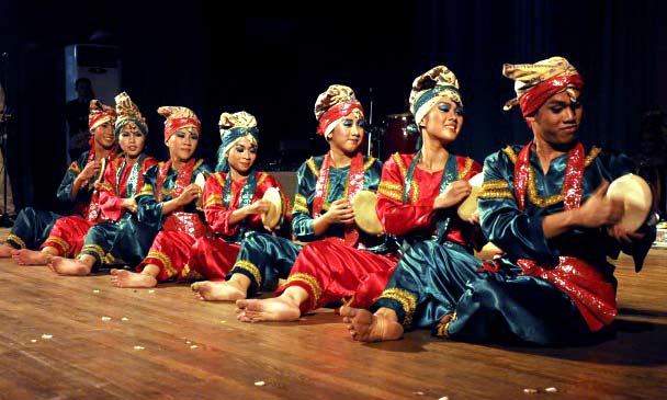 5 Tari  Tradisional Khas Sumatera Barat Bukti Kekayaan 