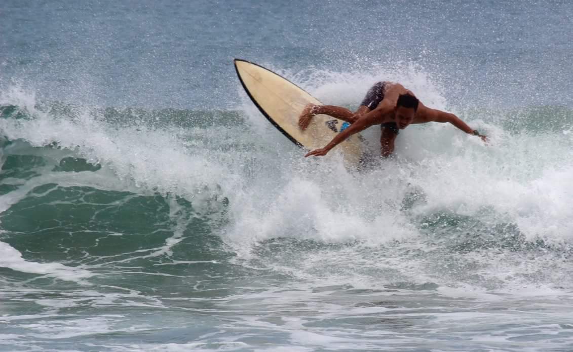 Lokasi Favorit Untuk Surfing di Kabupaten Pangandaran