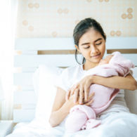 10 Hacks Supaya Ibu Tetap Waras di Minggu-Minggu Awal Melahirkan. Wajib Dicoba!