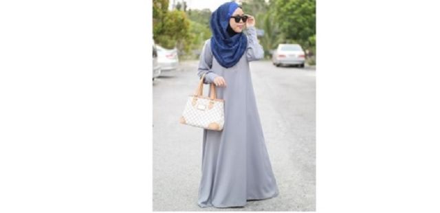 Gamis panjang yang sederhana