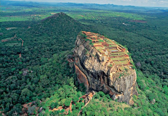 10 Situs Warisan Dunia UNESCO yang Jarang Kita Tahu. Padahal Keren Banget!