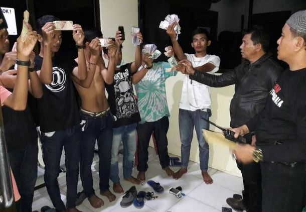 Semakin Merajalela Parkir Liar, Semua Tempat Kena Tarif Parkir