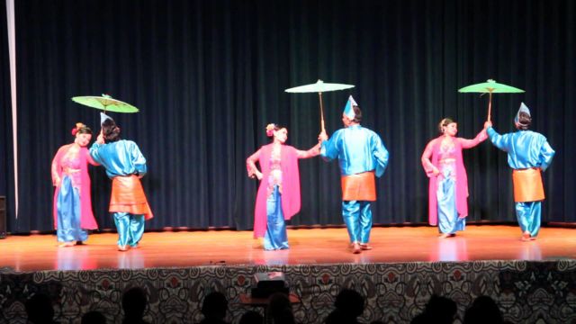 Tari Payung