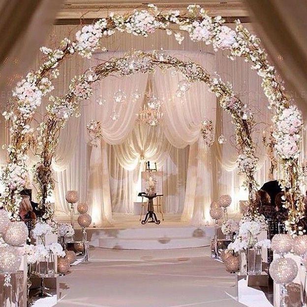 14 Inspirasi Flower Gate untuk Acara Resepsi. Nggak Hanya Enak Dilihat Tapi Juga Multifungsi