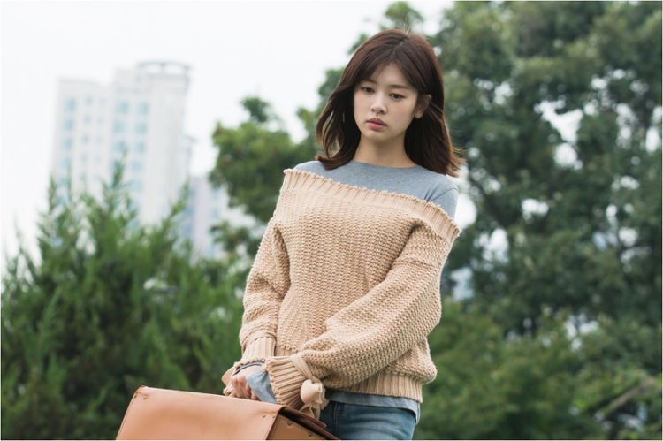 Inspirasi Tampil Hangat di Musim Hujan Ala Bintang Korea. Simpel dan Kekinian Banget! 19 Inspirasi Tampil Hangat di Musim Hujan Ala Bintang Korea. Simpel dan Kekinian Banget!
