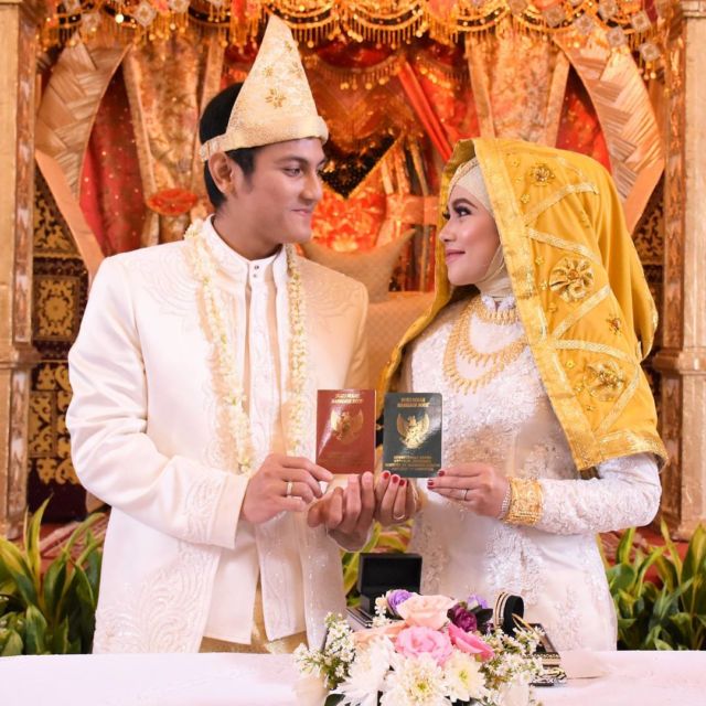 Ragam Busana Pengantin Adat Koto Gadang dengan Sentuhan 