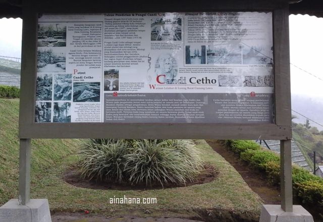 Sejarah Candi Cetho tertulis lengkap di sebuah papan