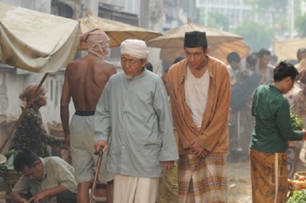 Kilas Balik Karier Adipati Dolken Sebelum Bermain dalam Film Posesif. Sudah Pantas Go Internasional?