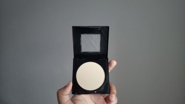 Mengenal Metamorfosa Jenis Make-Up yang Kamu Pakai Seiring Perkembangan Usiamu 1 Face Powder/Compact Powder (Foto Pribadi)