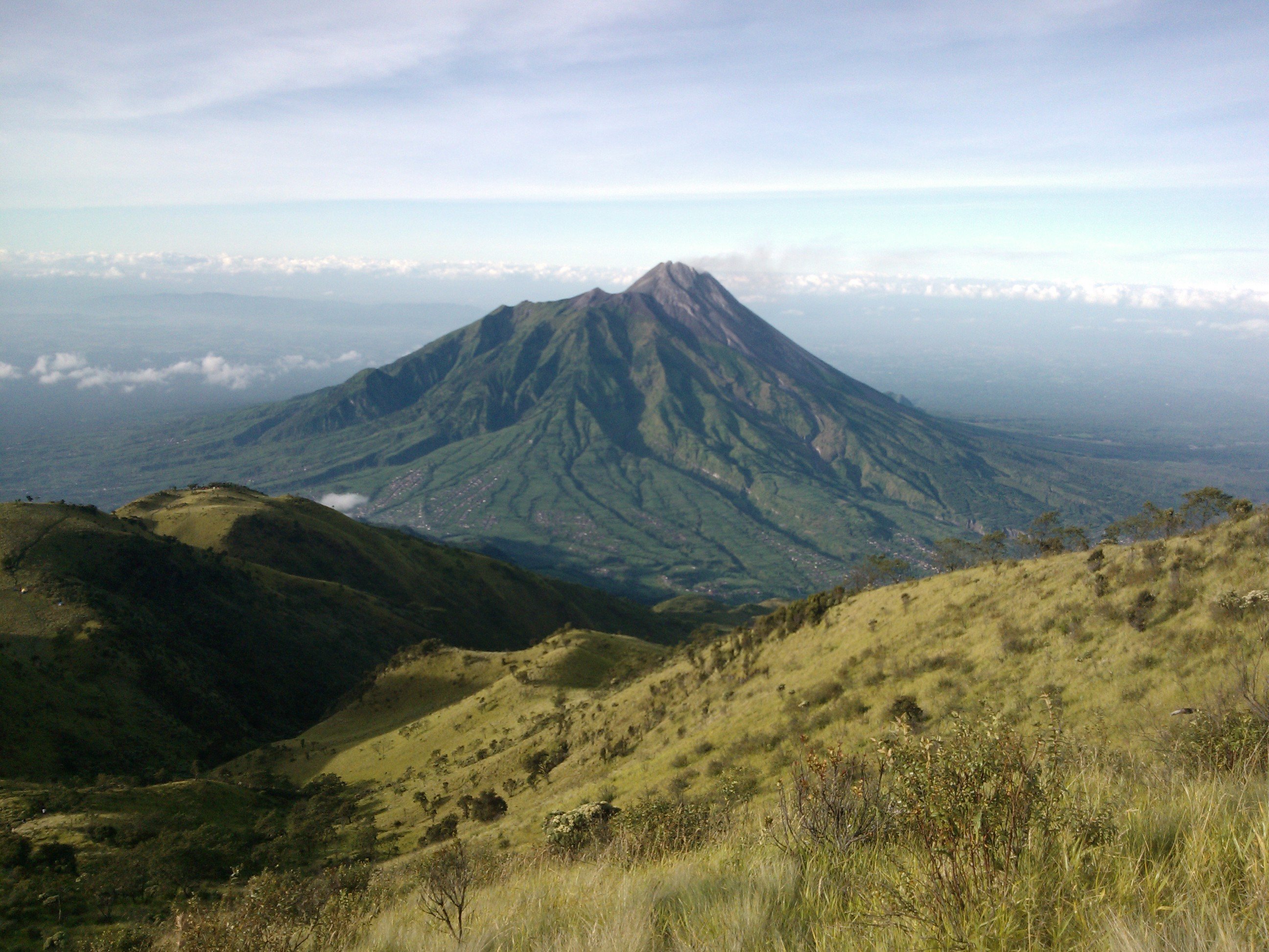 Tips Menghadapi "Summit Attack" Buat Kamu Si Pecinta Gunung!