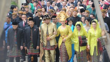 Puncak Pesta Pernikahan Kahiyang-Bobby di Medan Angkat Kekayaan Budaya Nusantara. Sungguh Meriah!