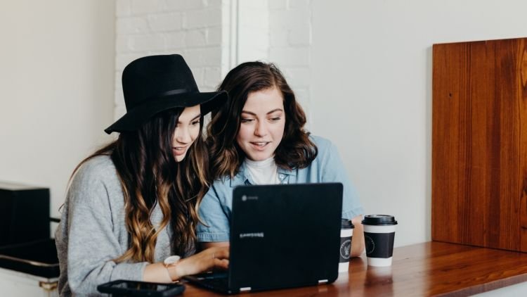10 Skill yang Perlu Dikuasai Kalau Ingin Berkarier di Agensi Digital. Tahu Sosmed Aja, Nggak Cukup!