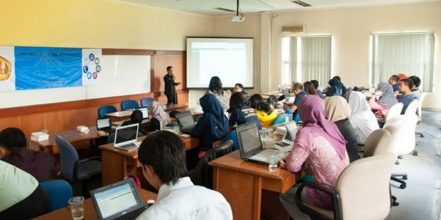 Pelatihan Bisnis dan Pengembangan Diri