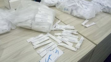 Gula Berbahaya Kabarnya Beredar dalam Bentuk Sachet. Kenali Bedanya Sama Gula Pasir Biasa