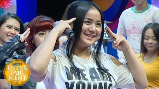 Ini Buktinya Bahwa Lagu Dangdut Nggak Mau Ketinggalan Zaman. Liriknya Saja Pakai Bahasa Gaul!