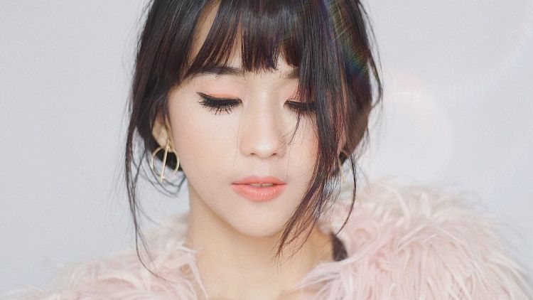 Makeupnya Sangat Menginspirasi, Kamu Wajib Banget Buat Follow 5 Beauty Vlogger ini!