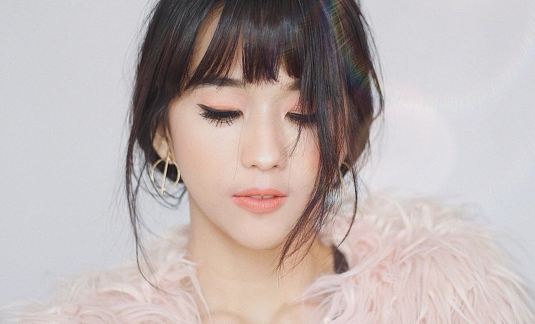 Makeupnya Sangat Menginspirasi, Kamu Wajib Banget Buat Follow 5 Beauty Vlogger ini!