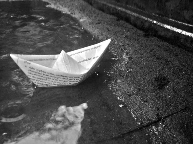 perahu kertas