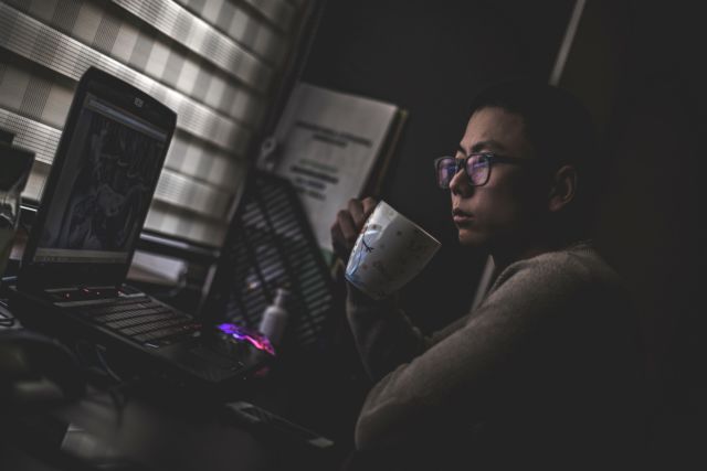 7 Alasan 'Work Hard, Play Hard' Itu Perlu Buat Anak Muda yang Baru Merintis Karir Sepertimu