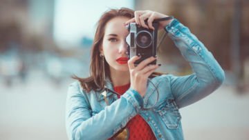 8 Benda yang Bisa kamu Jadikan Properti Fotomu, Biar Postingan di Instagram Kian Lucu