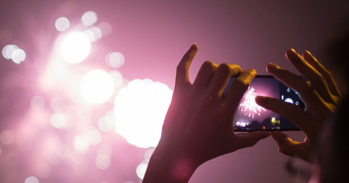 Nggak Perlu Pakai Kamera DSLR, Begini 5 Trik Memotret 