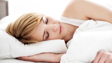 Hati-Hati, Girls! Ternyata, Insomnia Juga Bisa Menyebabkan Kanker Payudara