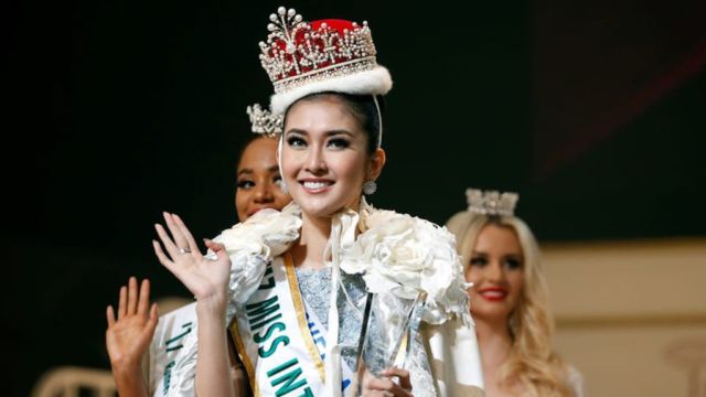 Inilah Sederet Kisah Tawa dan Air Mata yang Mewarnai Tahun 2017 dari Dunia Hiburan Tanah Air