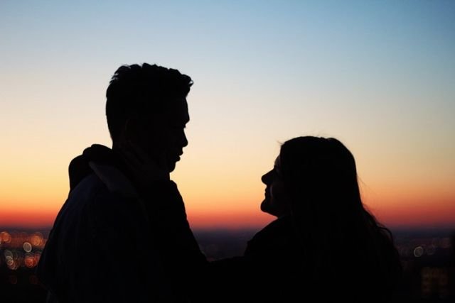 7 Alasan Cewek Selow dan Suka Ngapa-ngapain Sendiri Cocok Dijadikan Calon Istri