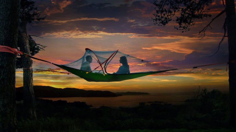 8+ Peralatan Inovatif yang Cocok Buat Pasangan yang Hobi Traveling. Hadiahkan ke Temanmu ya!