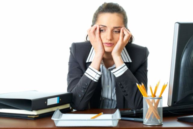 Jika Kamu Bosan Saat di Kantor, Lakukan Hal Ini! 1 Kenali apa yang membuat bosan
