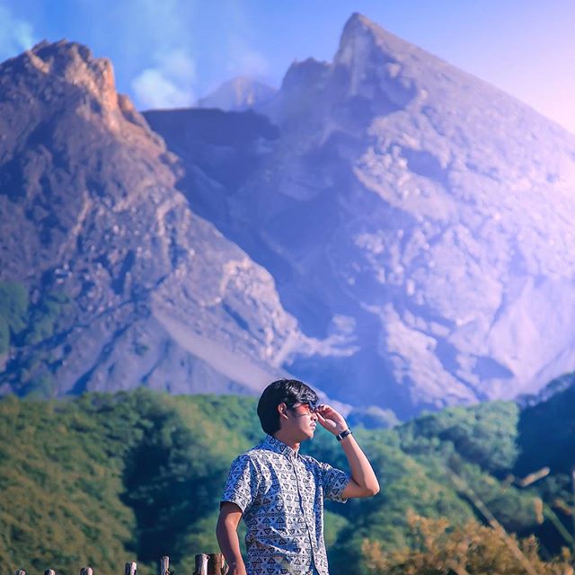 Bukit Klangon Merapi, Spot Foto Hits dengan Latar Belakang Keindahan Gunung Merapi!