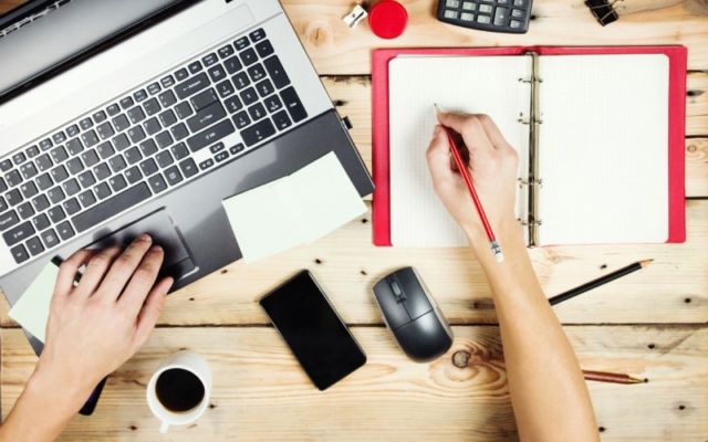 Yuk Simak 5 Hal yang Membuat Liburanmu Makin Produktif! 3 menulis artikel