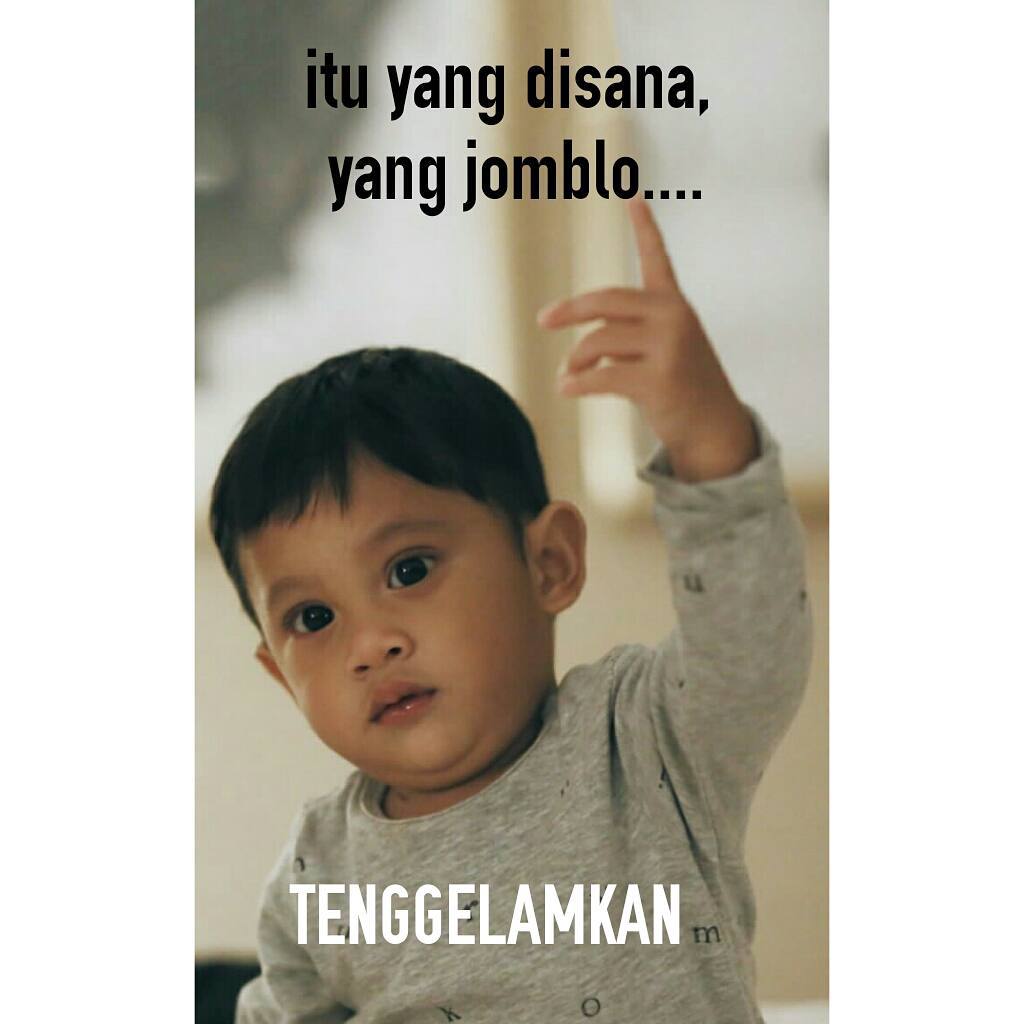 Kocak Abis, Kado Ulang Tahun Kawa 'Cuma' Diramaikan oleh Meme Buatan Warganet. Ekspresinya, GMZ BGT!